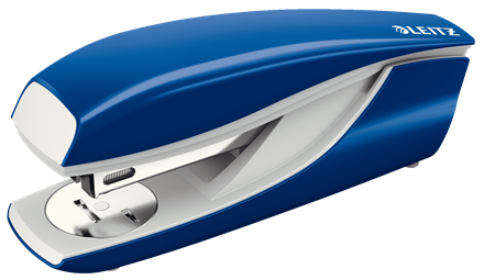 Zszywacz średni metalowy Leitz NeXXt 30 kartek - niebieski  www.asan.com.pl