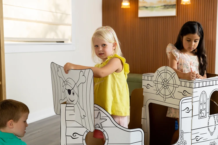 Domek do kolorowania FSC, » Statek Piracki XL« - Fellowes Bankers Box www.asan.com.pl